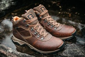 How_To_Choose_Hiking_Boots_For_Wide_Feet