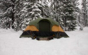 Best Colors For Winter Camping